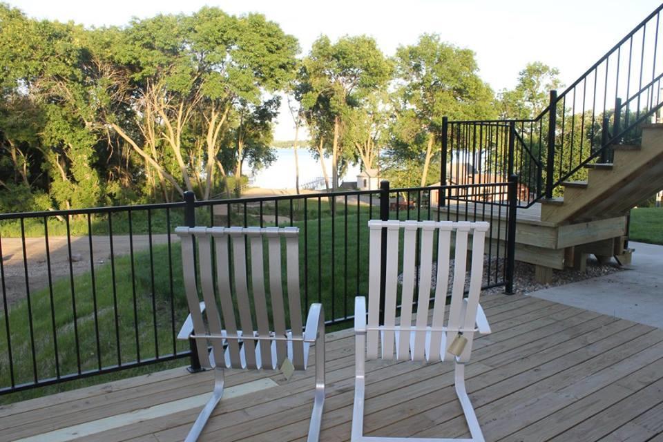 Okoboji Commons Hotel מראה חיצוני תמונה